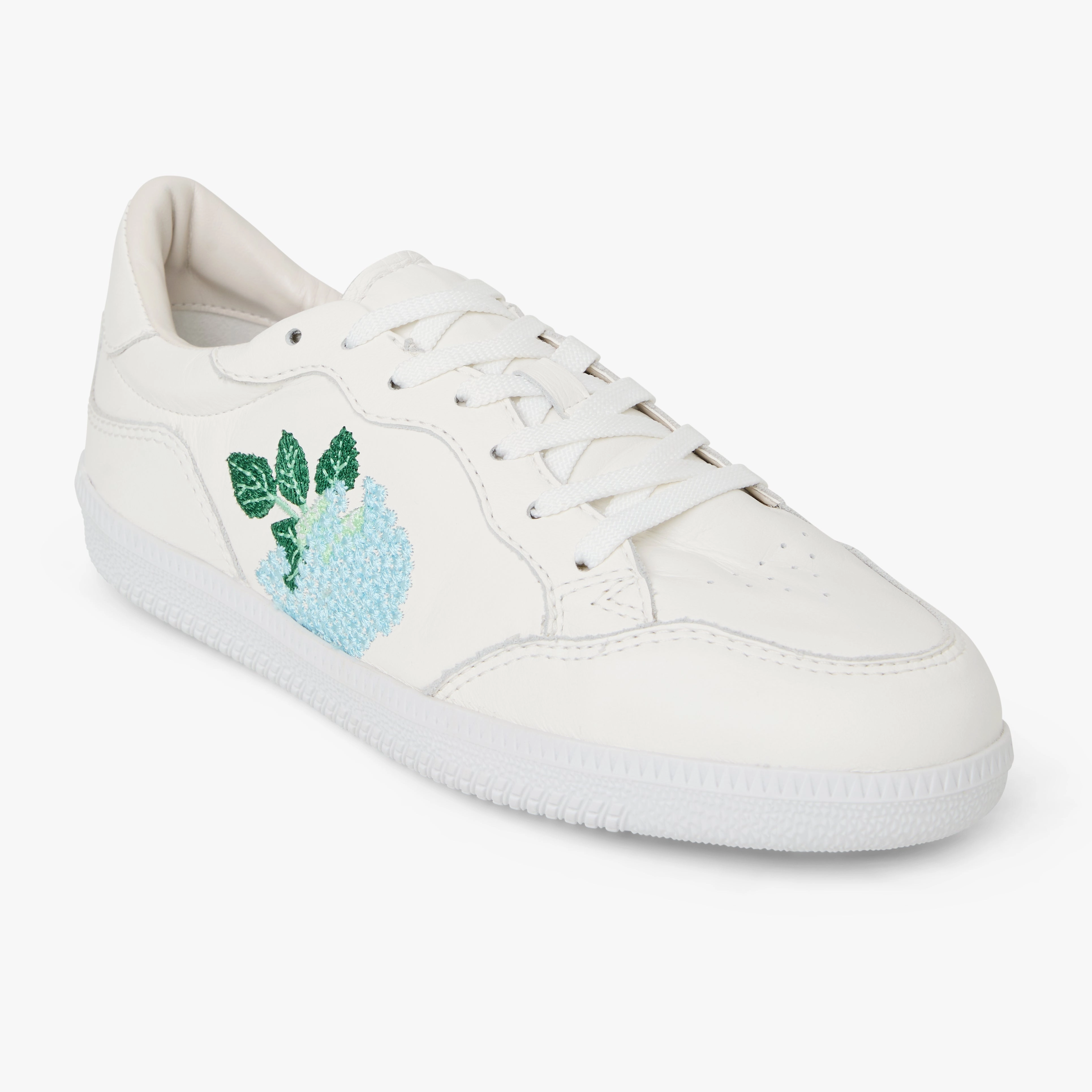 Coral Path Stylish Look Hydrangea Embroidered Leather Low Top Sneaker