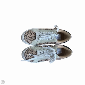 Shoes Sneakers By Universal Thread In Animal Print, Size: 7 Fashion Movement Durable Outsole Rubber