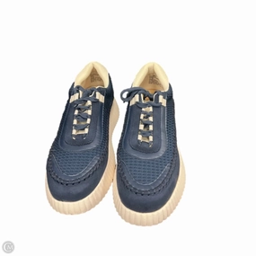 Heat Release Comfort Tongue Shoes Sneakers By White Mountain In Navy, Size: 11