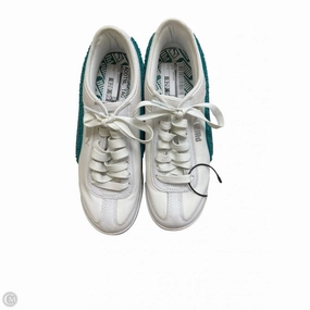 Loafers style Wide Toe Box Option Shoes Sneakers By Puma In White, Size: 7