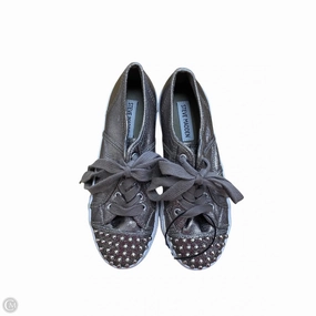 Shoes Sneakers By Steve Madden In Silver, Size: 6 Weatherproof Design