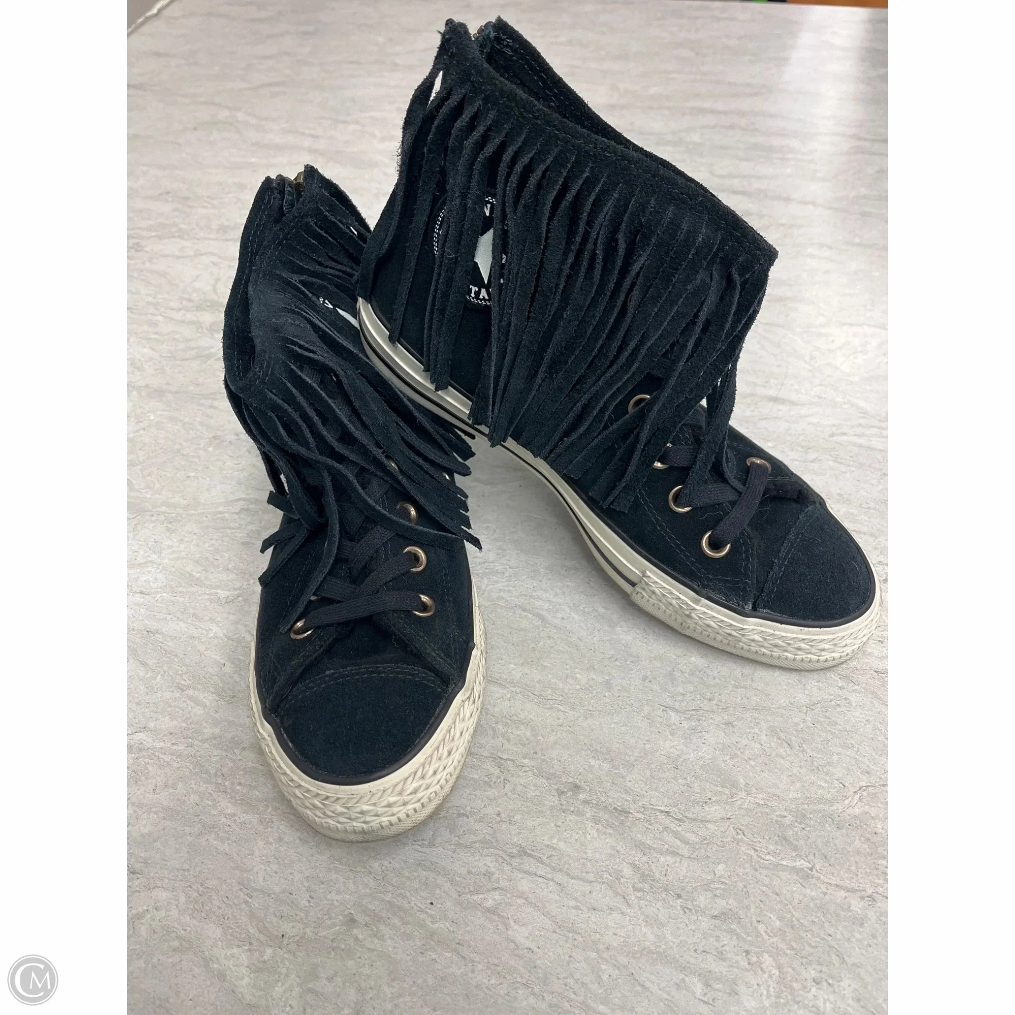 Reinforced Heel Cup Shoes Sneakers By Converse In Black, Size: 8