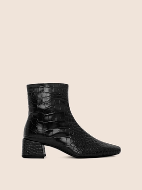 Lisboa Black Croco Boot Eco Material Outdoor Trek Smooth Surface