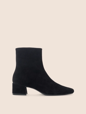 Natural Fit Lisboa Navy Combo Boot