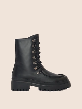 Practical Build Waterproof Rainy Day Commuter Lorena Black Unlined Boot
