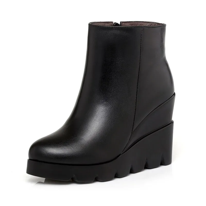 Lucrecia Women's Platform Fashion Boots