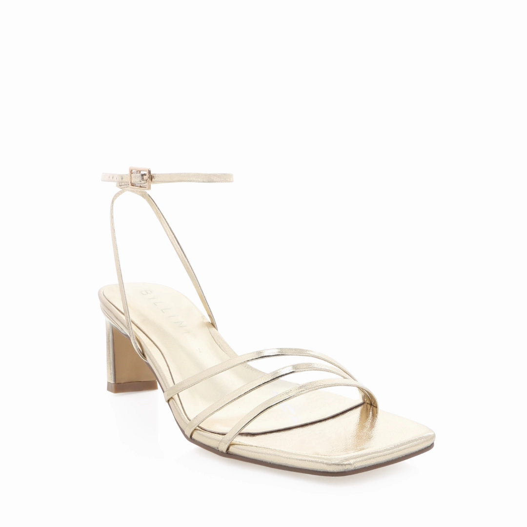 Maelis Sophisticated piece perforated upper