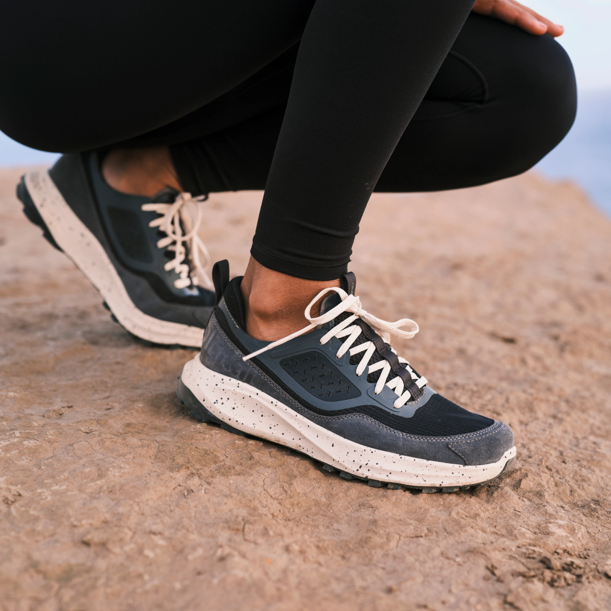 Makiki  -  Lava Rock / Dk Shadow Energy Return Midsole