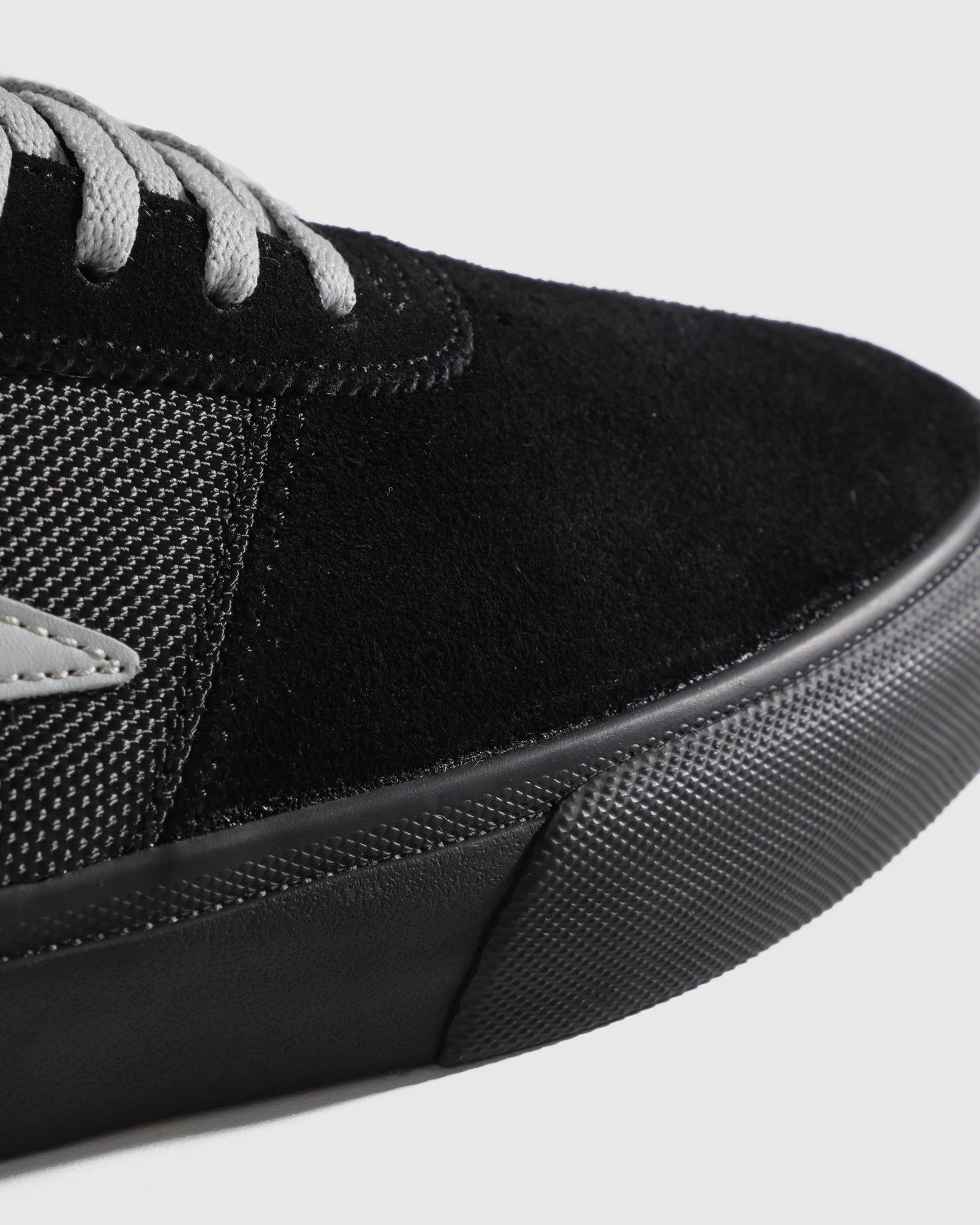 Slip Resistant Design Manchester - Black/Black Suede