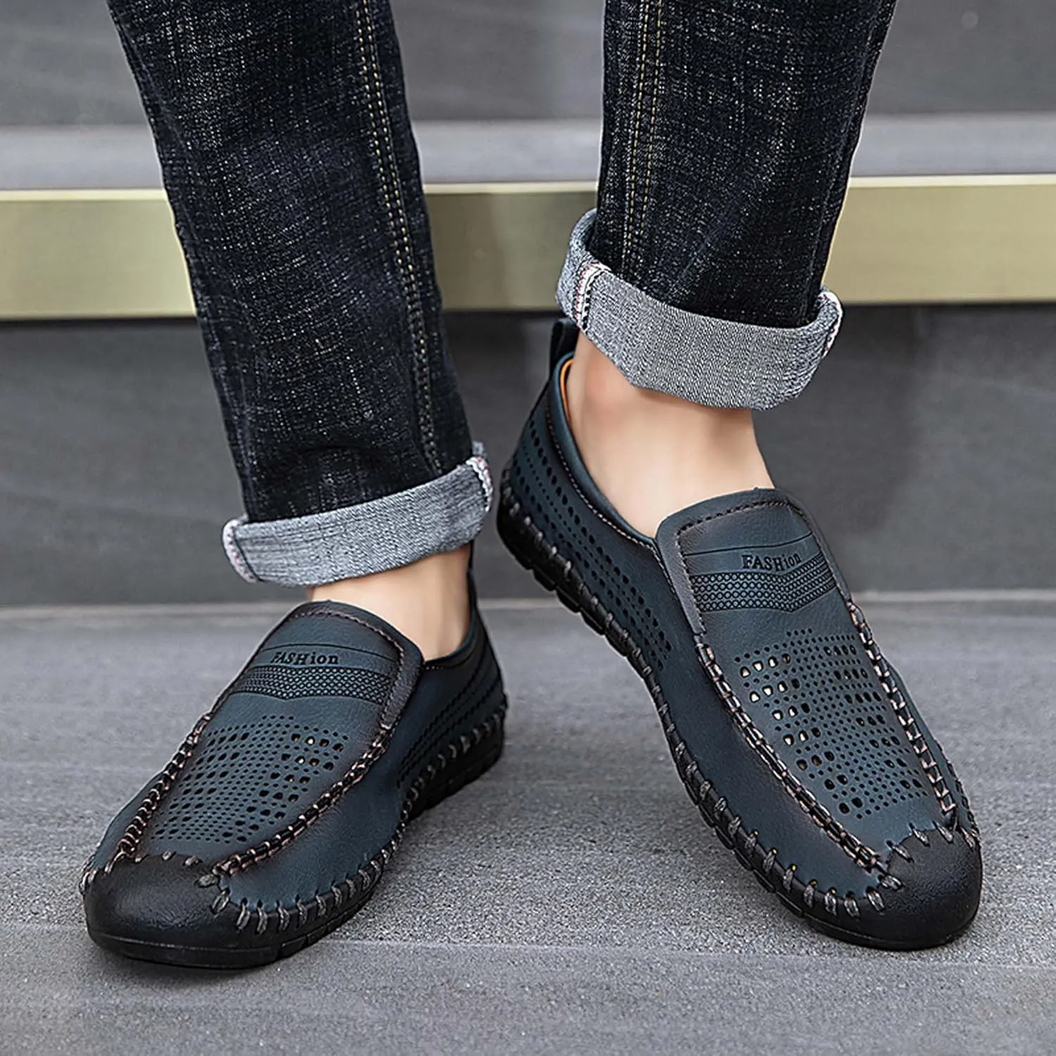 Men's Breathable Walking Shoes Comfortable Casual Leather Shoes Lightweight Loafers Retro Business Office Shoes Hollowed Out Leather Casual Shoes Outdoor Hiking Driving Shoes