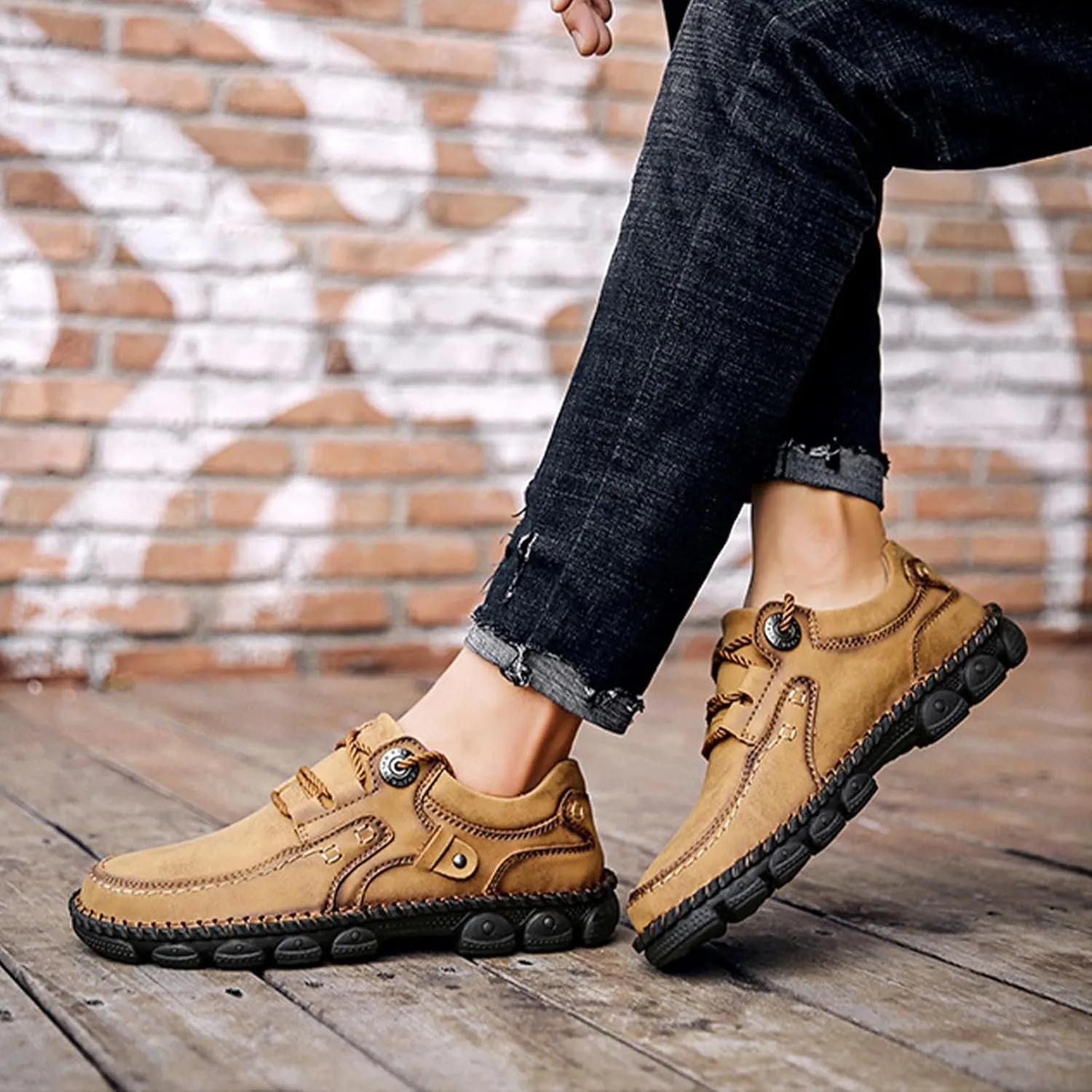 Men's Vintage Leather Casual Loafers Hand-Stitched Lace-Up Non-Slip Waterproof Sneakers Fashionable Comfortable Walking Driving Shoes