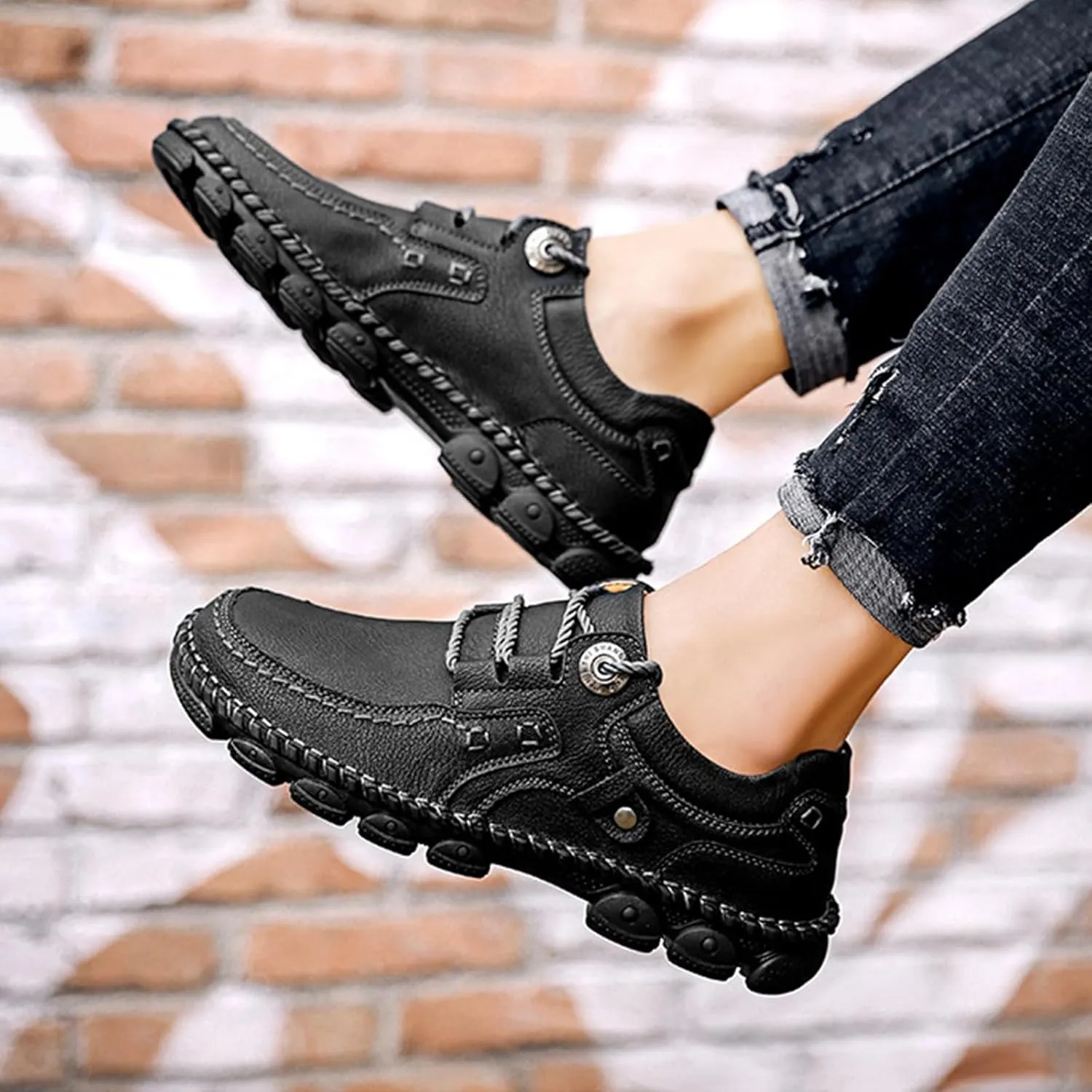 Men's Vintage Leather Casual Loafers Hand-Stitched Lace-Up Non-Slip Waterproof Sneakers Fashionable Comfortable Walking Driving Shoes