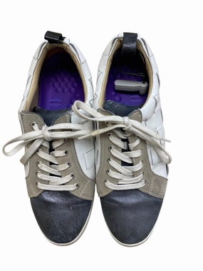 Shoes Sneakers By Clothes Mentor  Size: 10 Indoor Use
