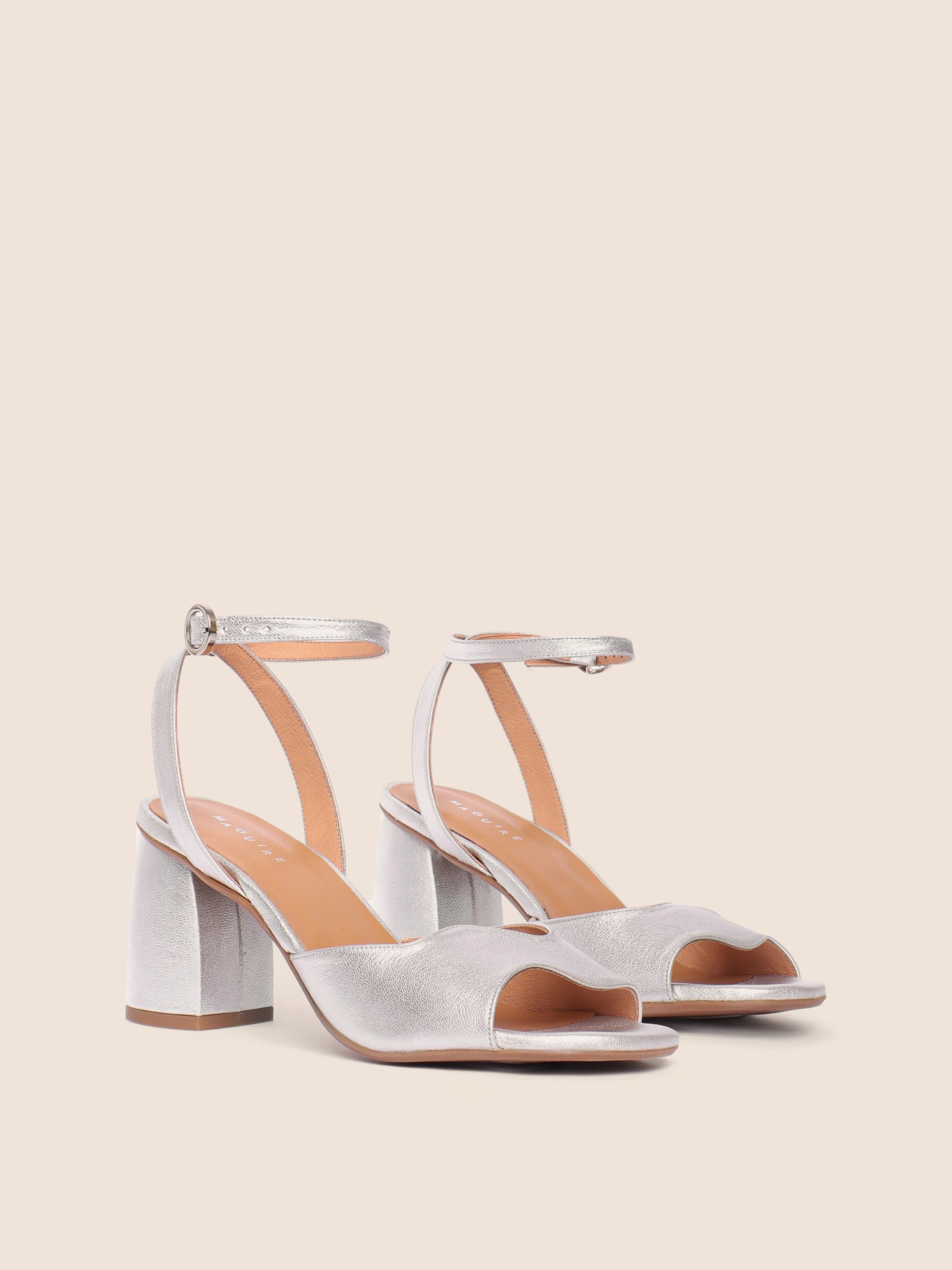 Retro design Bold Glam Malaga Silver Heel