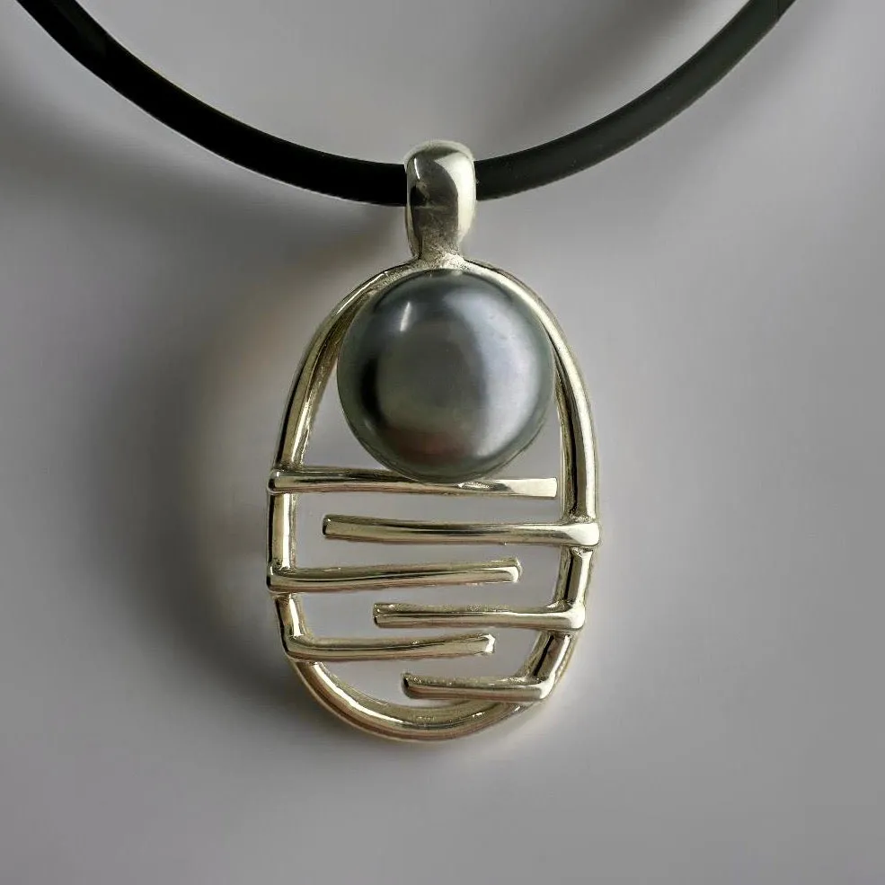Moonlight Bay Staircase to the Moon Black Pearl Silver Pendant