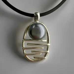 Moonlight Bay Staircase to the Moon Black Pearl Silver Pendant