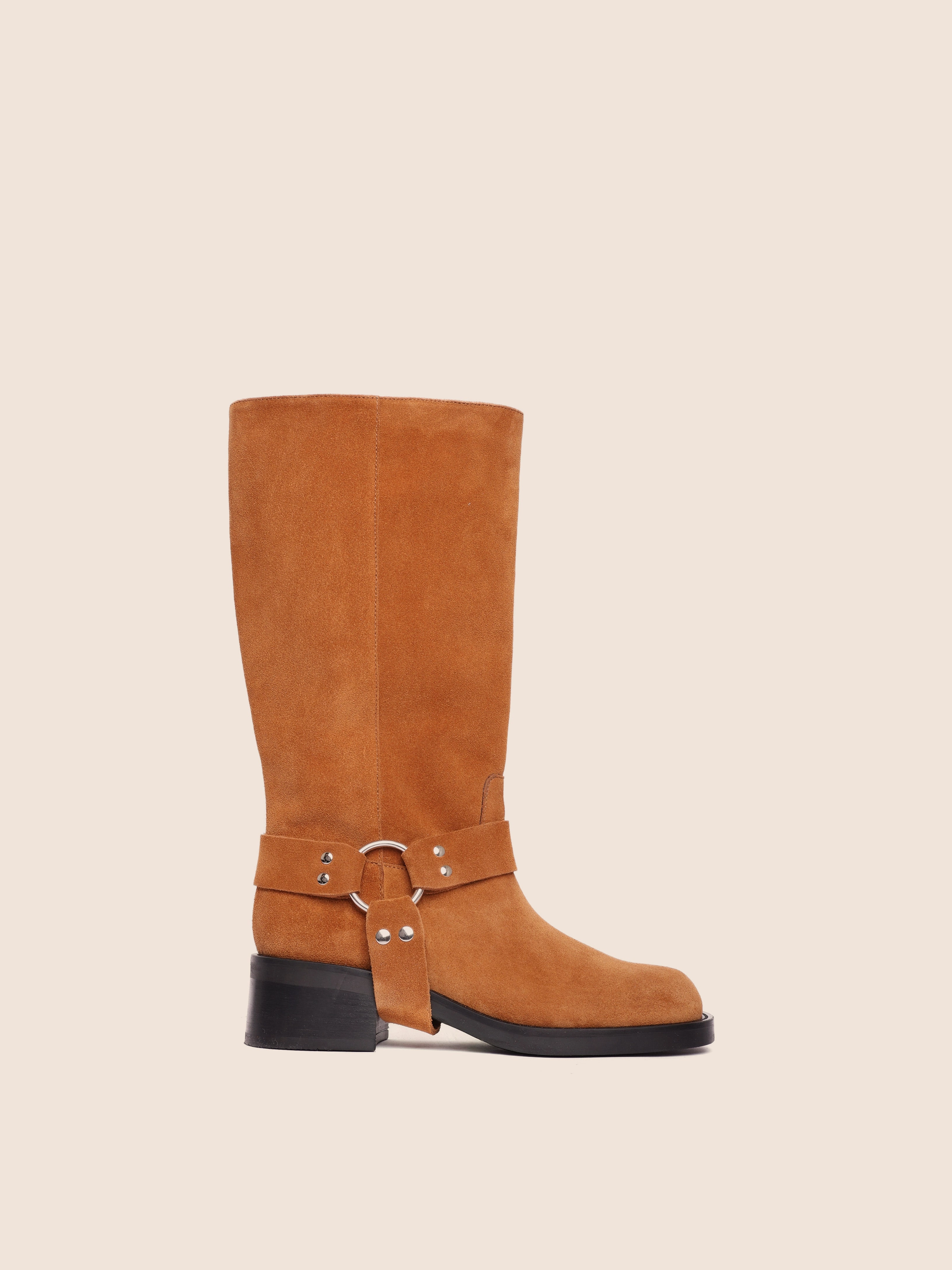 Lucca Honey Suede Boot Flexible Frame Snowy Path