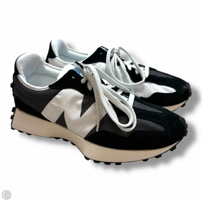 Ultimate look Shoes Sneakers By New Balance In Black & White, Size: 7.5