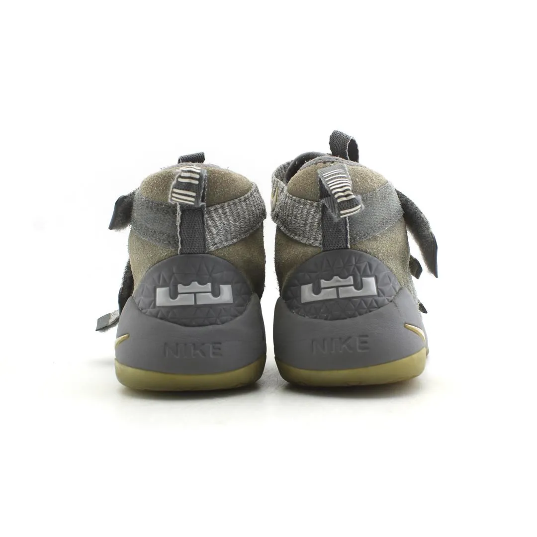 NIKE  LEBRON SOLDIER XI