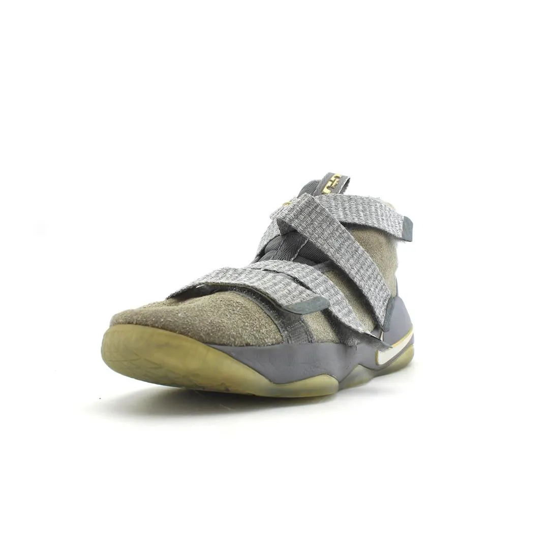 NIKE  LEBRON SOLDIER XI