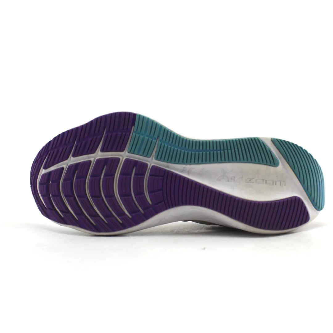 NIKE  WINFLO 8