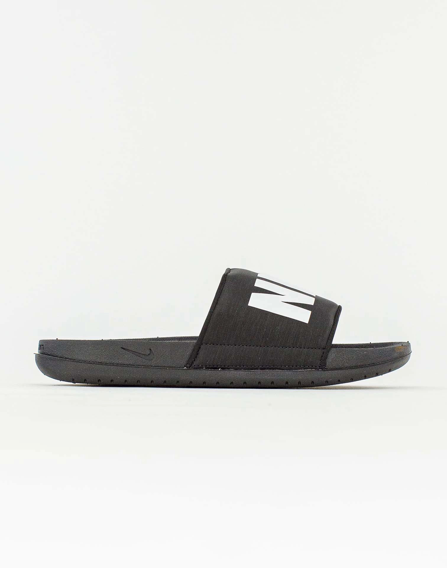 Rapid pace Nike Offcourt Slides