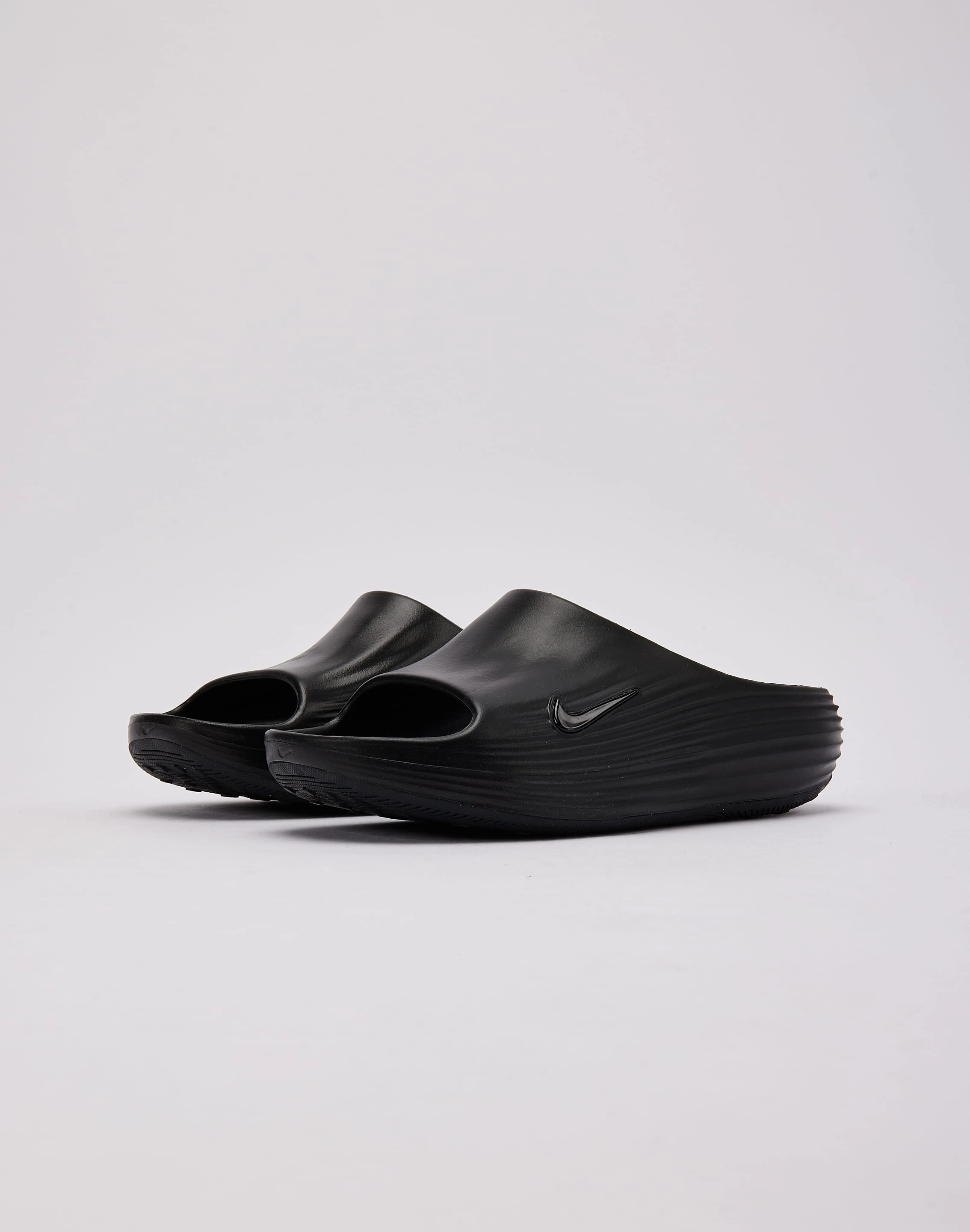 Nike ReactX Rejuven8 Slides Reinforced Heel Cup shape fit