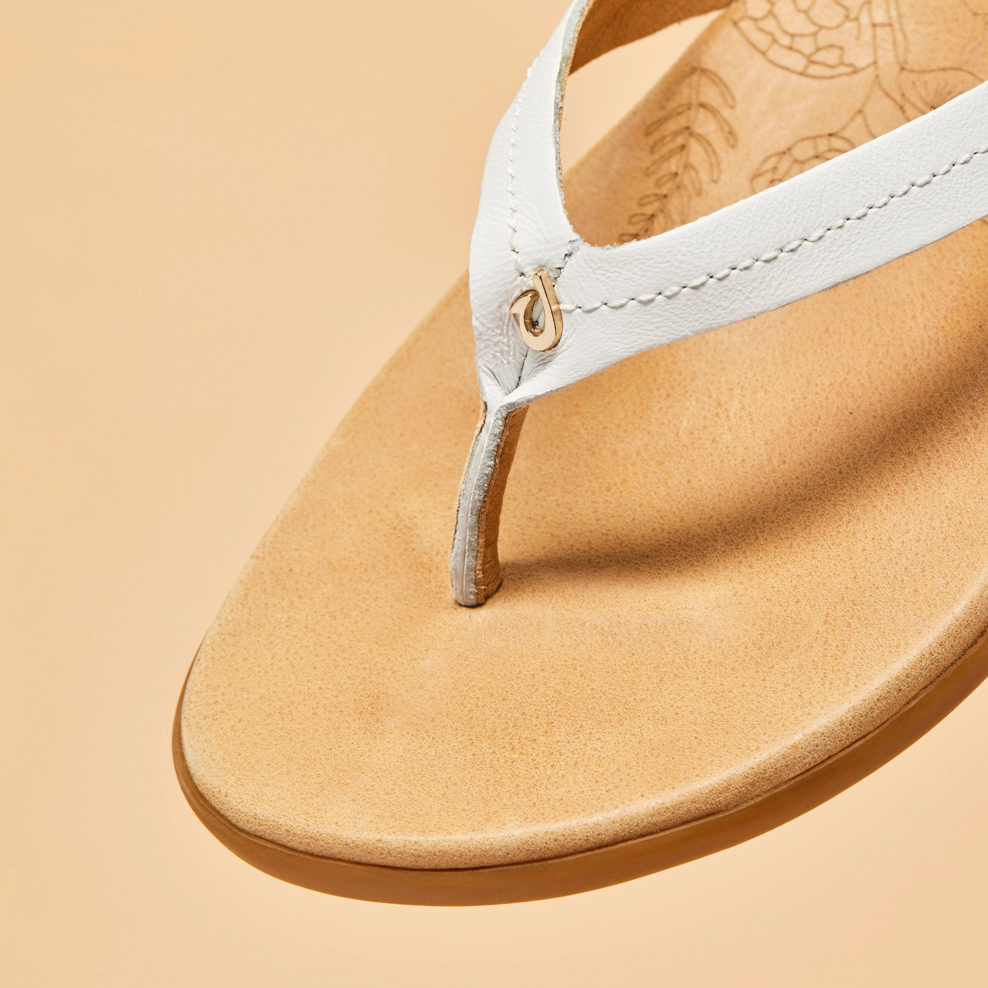 Step Fresh All Day Wear Comfort Honu - Bright White / Golden Sand