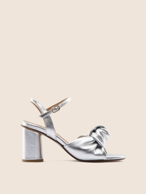 Sleek Profile Fall Boots Noto Silver Heel