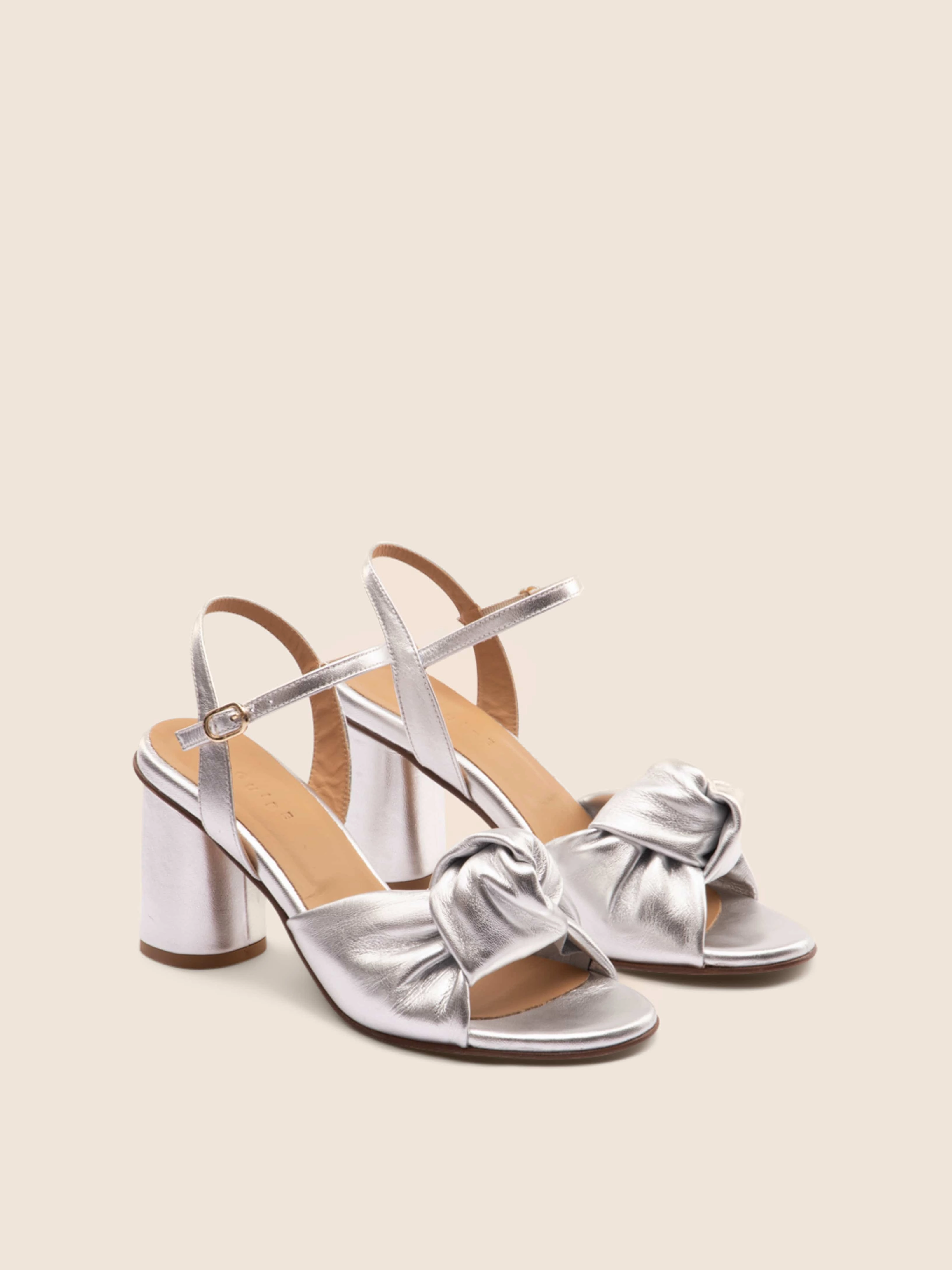 Light Spark Noto Silver Heel