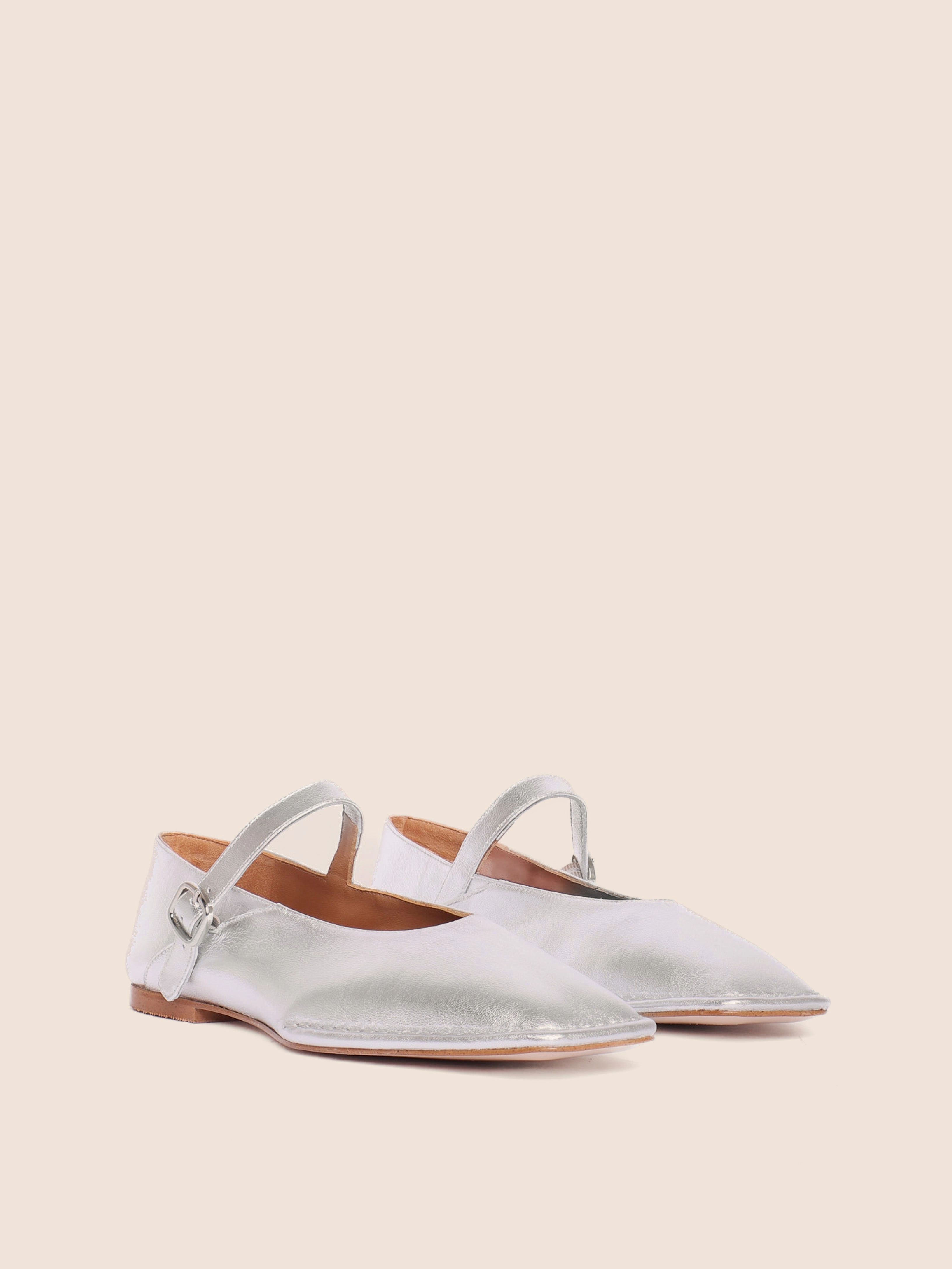 Osuna Silver Ballerina Water Edge