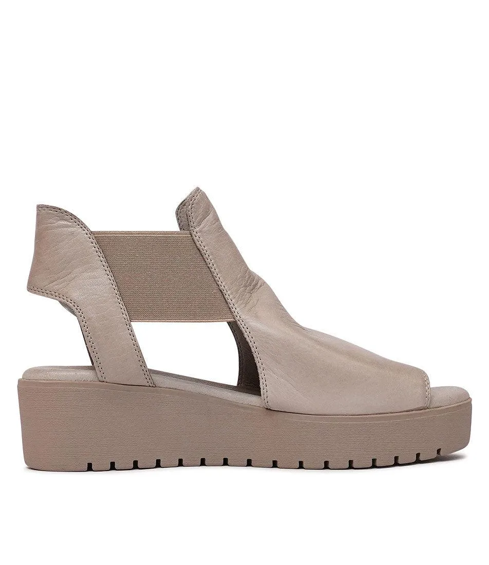 Ozie Smoke Leather Sandals