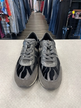 Grey Shoes Sneakers Geox Shoes, Size 9 Vegan Friendly Construction