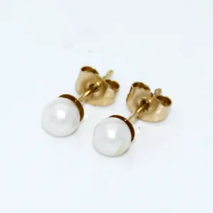 Petite Pearl Studs - 4-5mm