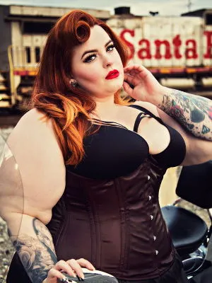 Plus Size Satin Hourglass Curve Longline Underbust Corset : CS-426