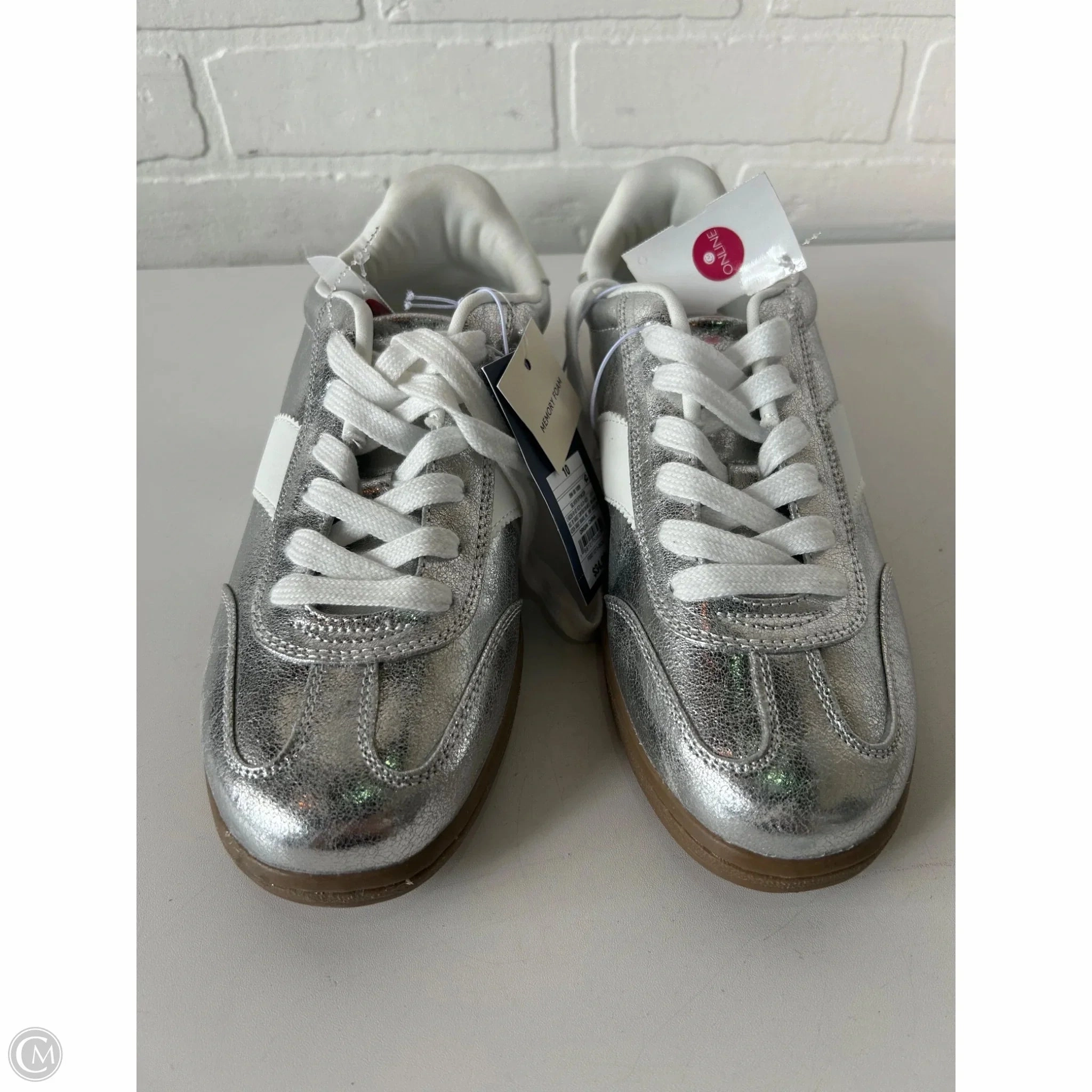 Shoes Sneakers By Universal Thread In Silver & White, Size: 10 SlipOn Fresh Fit