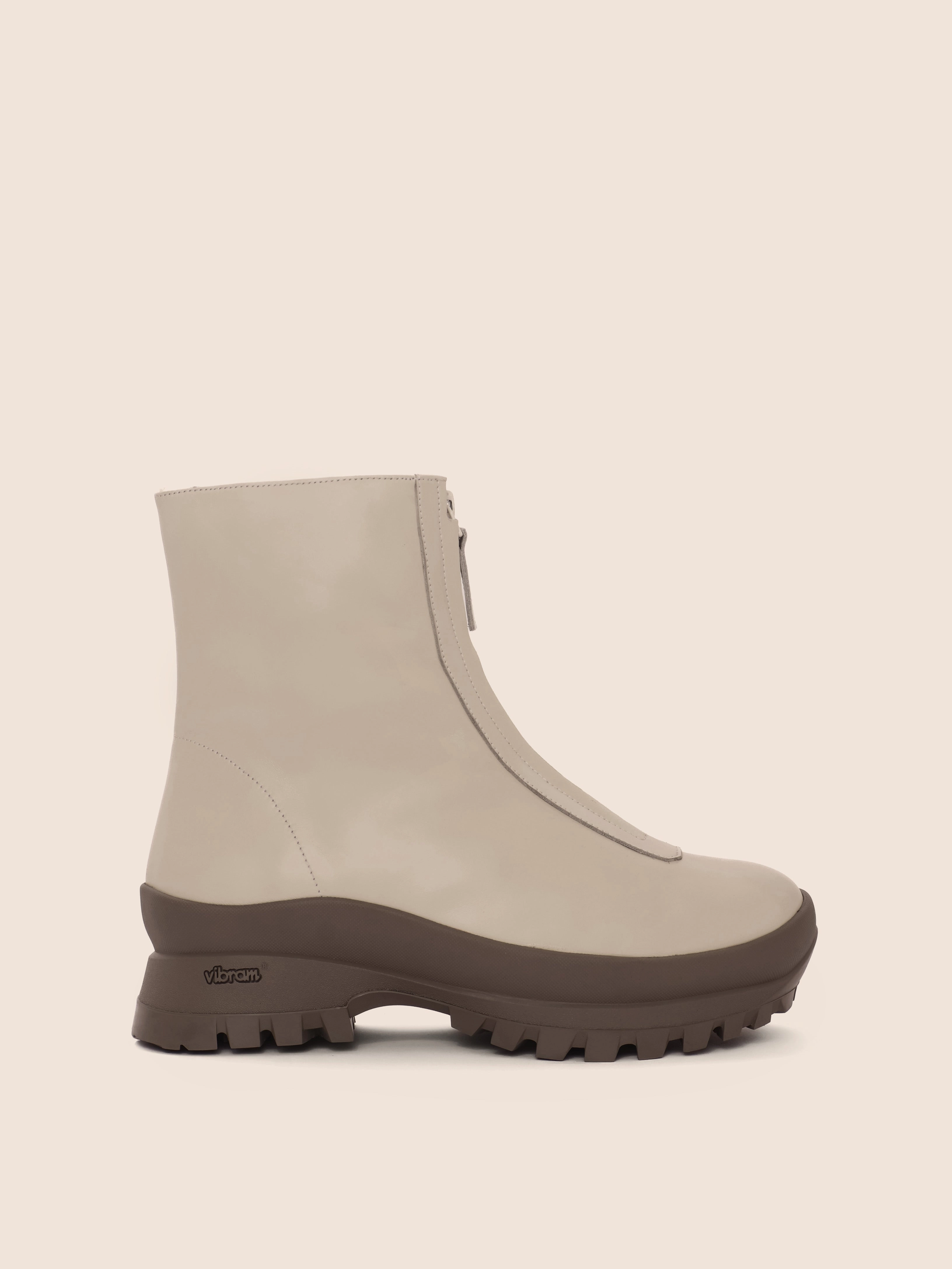 Estrella Combo Taupe Lined Boot Built Tough Shock Absorbing River Crossing