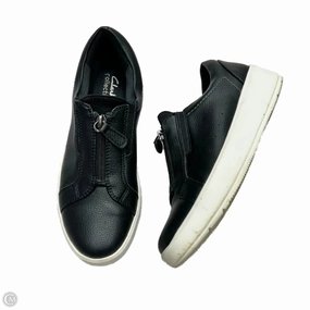 Knit texture Shoes Sneakers By Clarks In Black, Size: 8