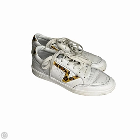 Shoes Sneakers By Vans In White, Size: 7.5 Durable Material Padded Edge