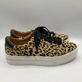 Dynamic Walk TPU Heel Counter Shoes Sneakers By Halogen In Animal Print, Size: 7