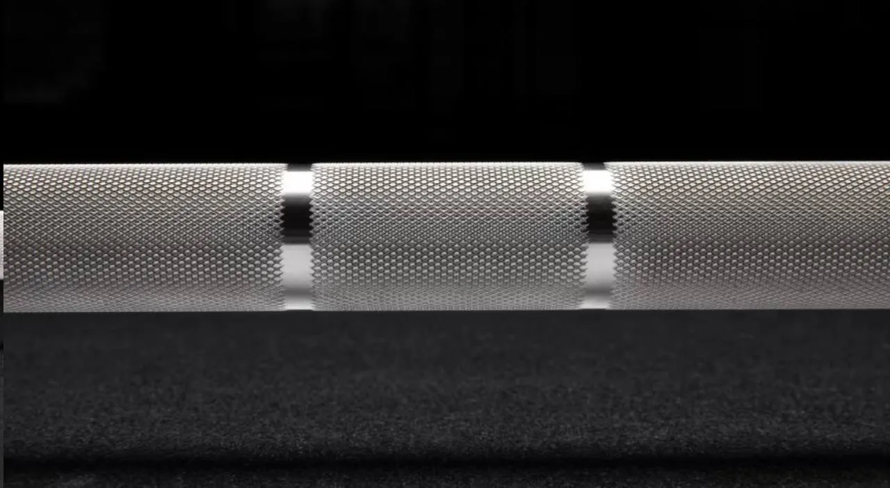 Rogue C-63 Stainless - Barra olímpica corta