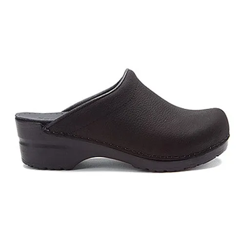 Sanita Women's Sonja Texture Oil Clog