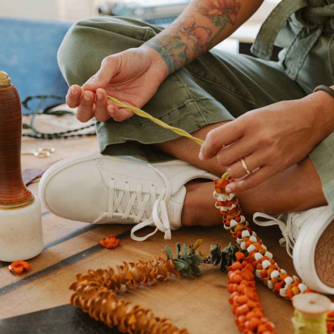 Vegan Synthetic Leather Weekend Hikes Pehuea L?? ??Ili - White