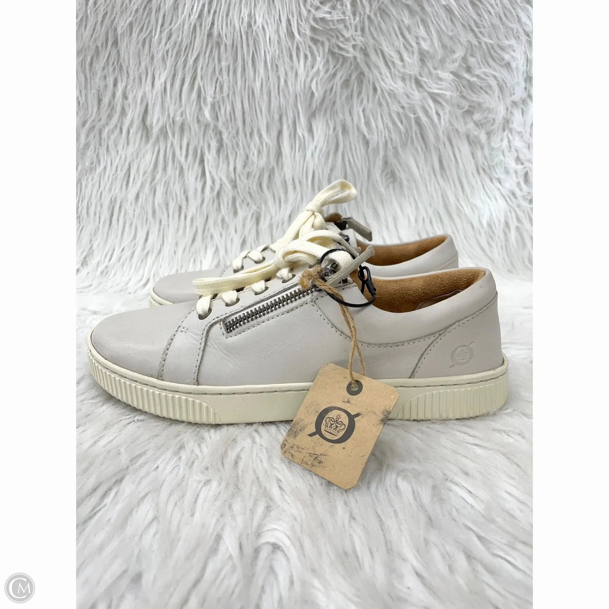 Reinforced Eyelet Construction Drive Motion Shoes Sneakers By Born In Cream, Size: 7.5