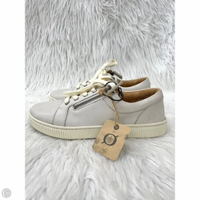 Reinforced Eyelet Construction Drive Motion Shoes Sneakers By Born In Cream, Size: 7.5
