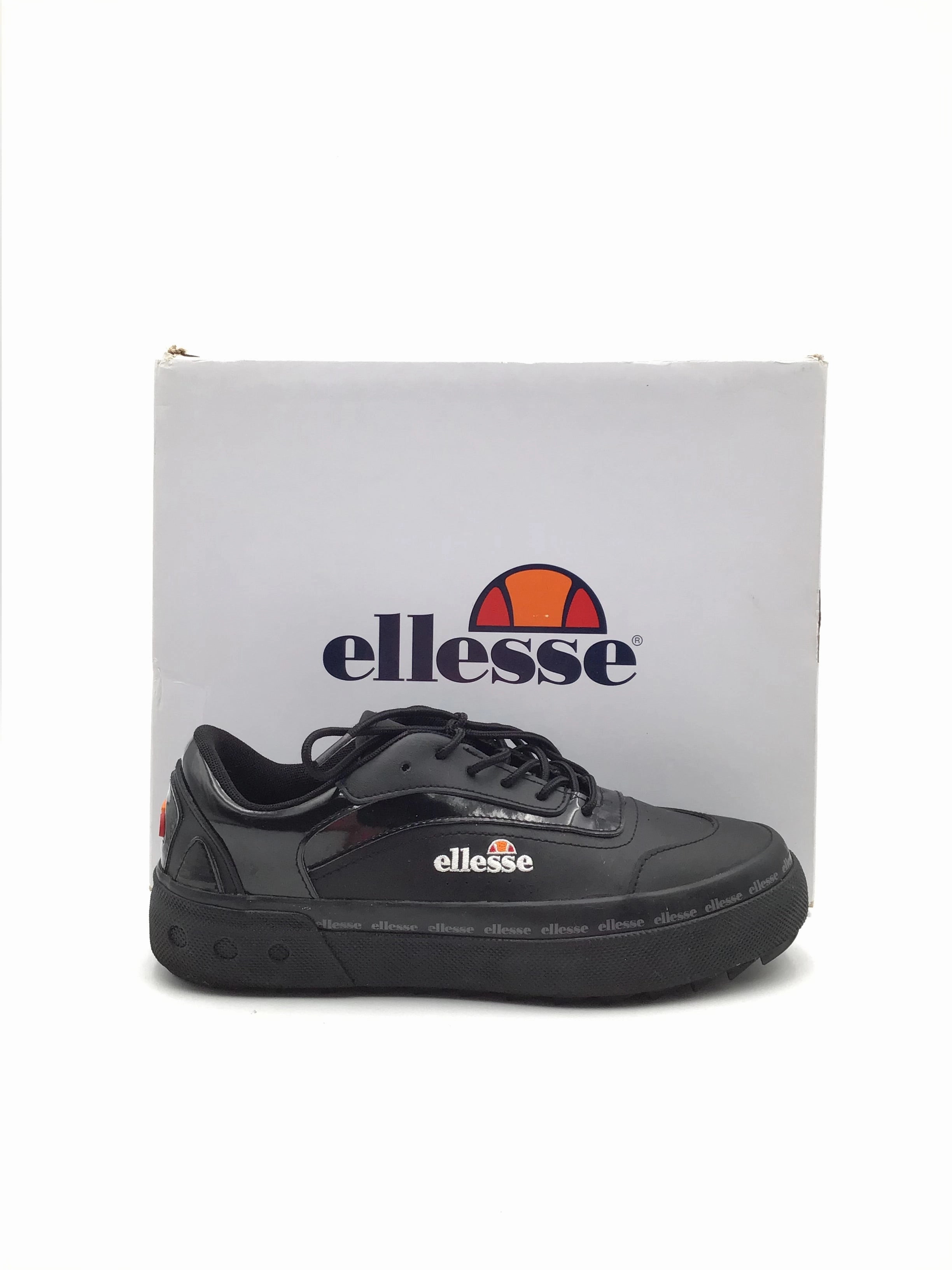 Shoes Sneakers By Clothes Mentor In Black, Size: 8 Light Structure