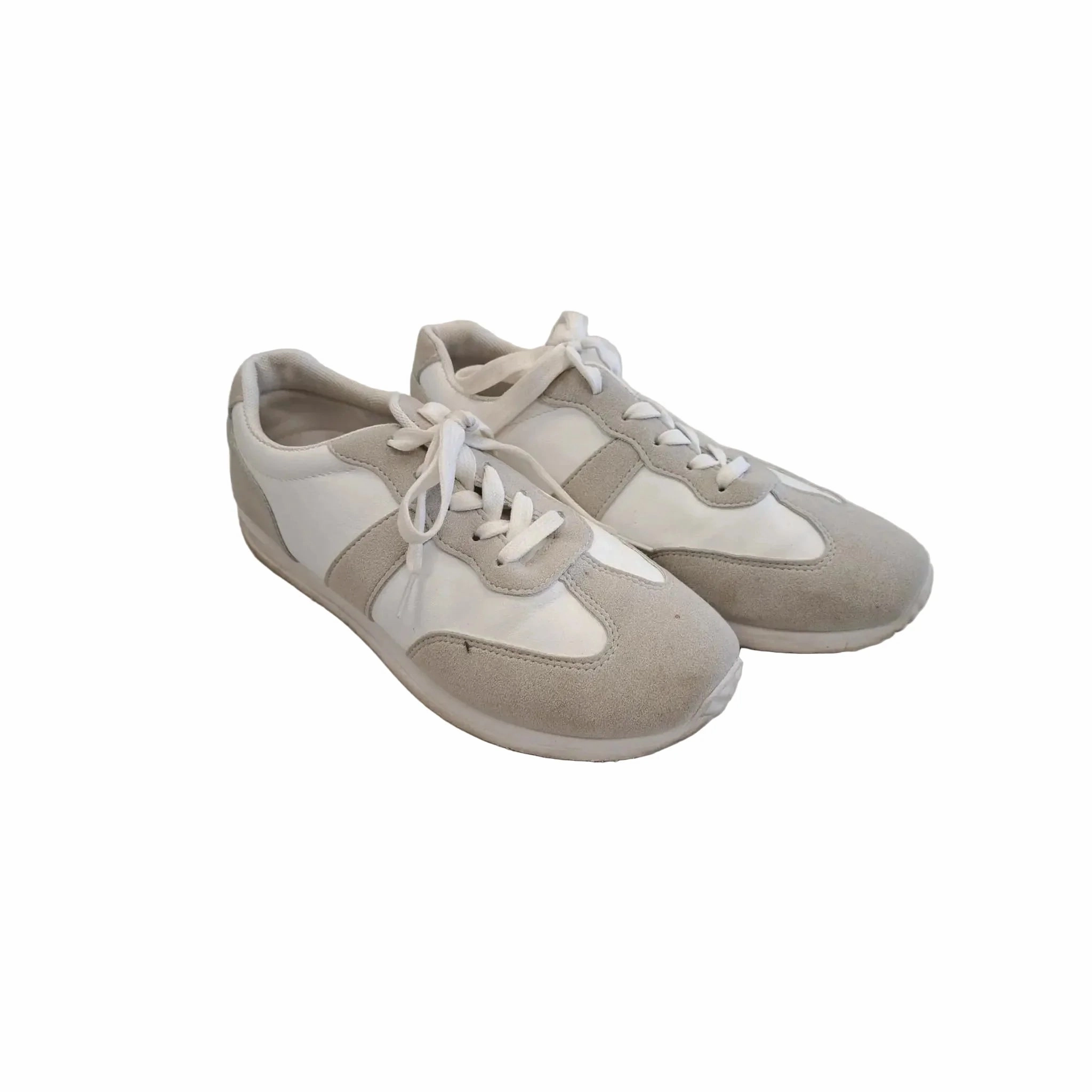 Zonal Flexibility Shoes Sneakers By Clothes Mentor In Grey & White, Size: 8