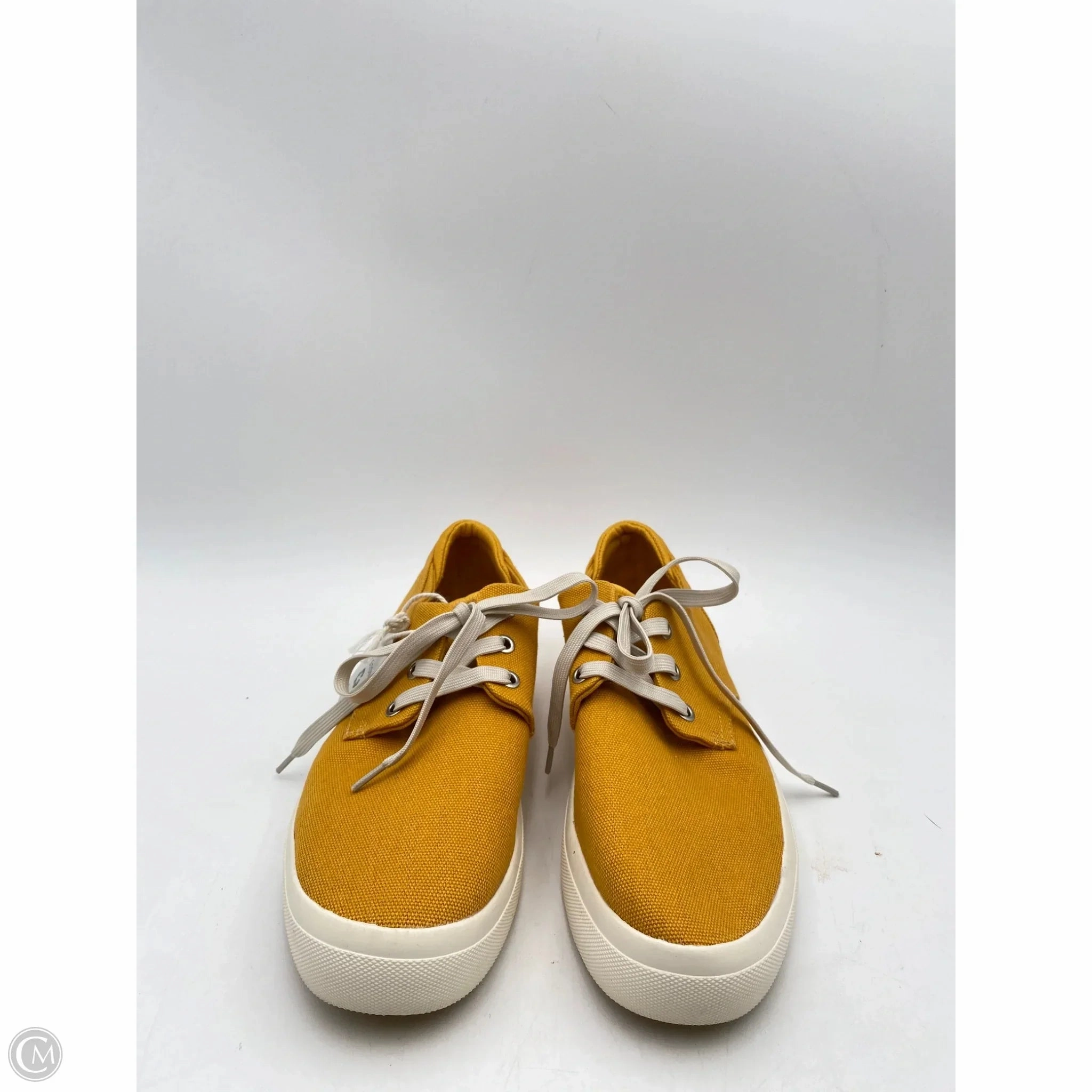 Knit texture Shoes Sneakers By Clothes Mentor In Yellow, Size: 9