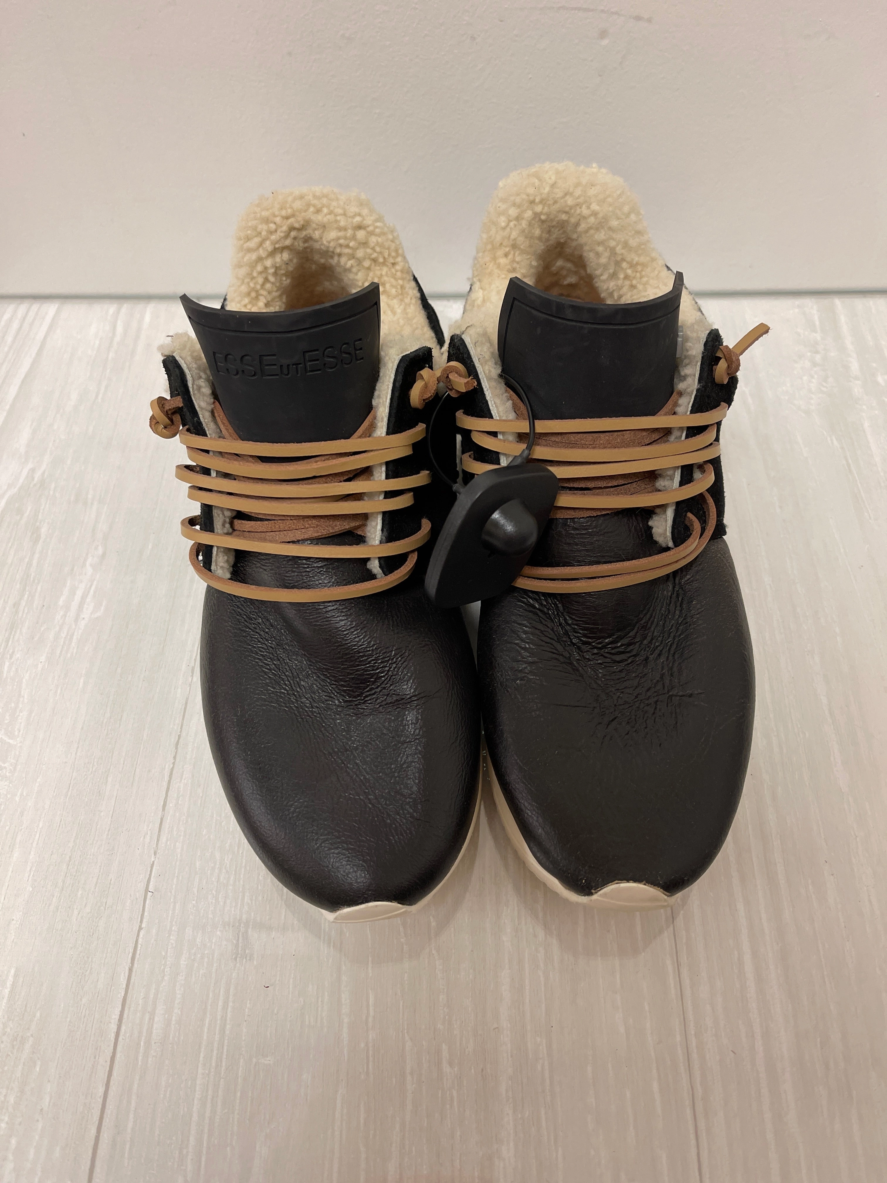 Seamless Motion Efficiency Shoes Sneakers By Cma In Black, Size: 5.5