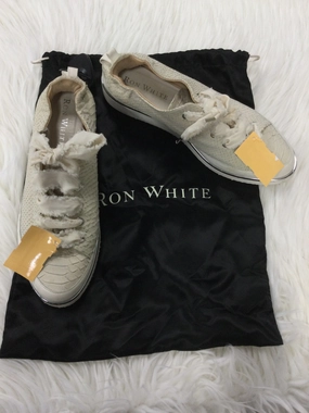 Shoes Sneakers By Cma In Cream, Size:9.5 Flat Knit Texture Sneaker Auctions